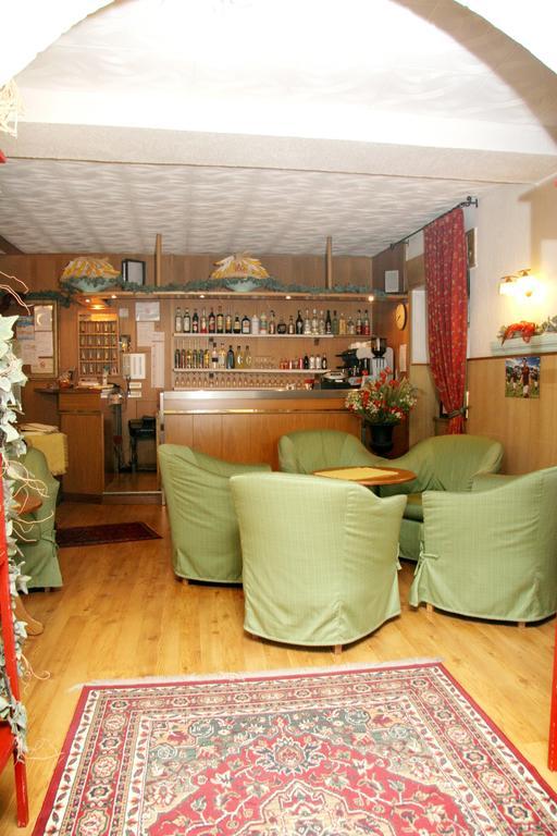 Albergo Garni Cavento Pinzolo Kültér fotó
