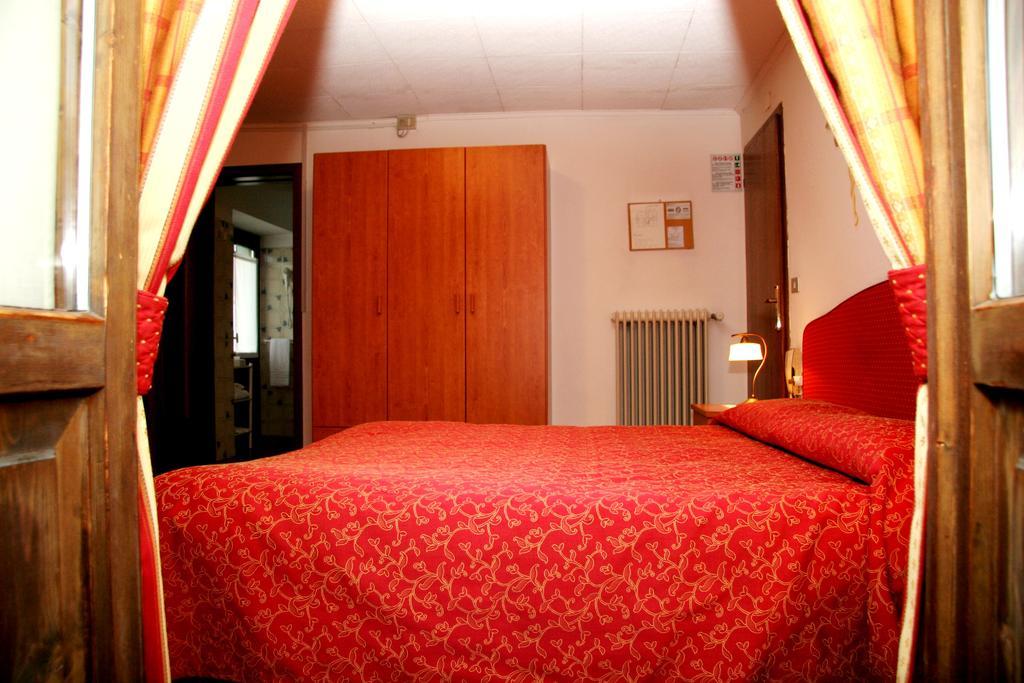 Albergo Garni Cavento Pinzolo Kültér fotó