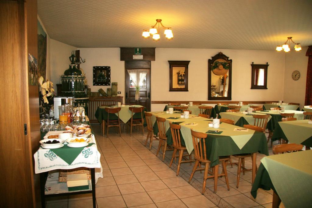 Albergo Garni Cavento Pinzolo Kültér fotó